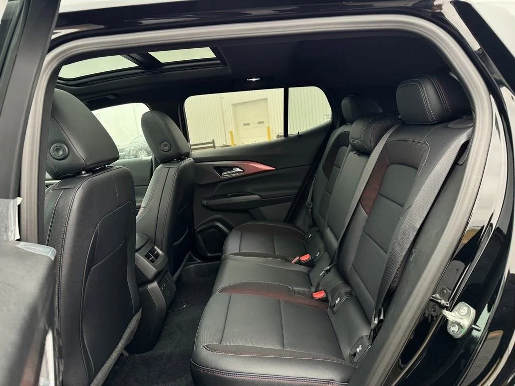 2026 Chevrolet Equinox EV RS - Photo 31
