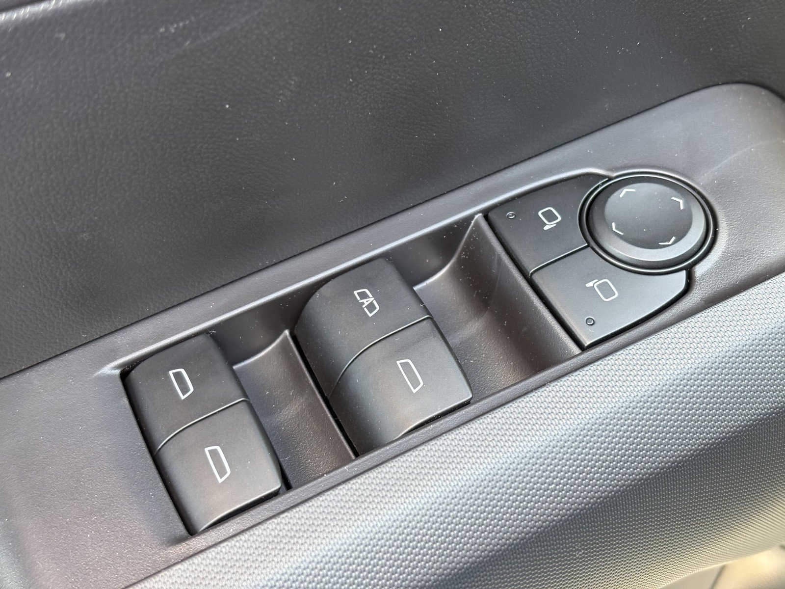 2026 Chevrolet Colorado Trail Boss - Photo 19