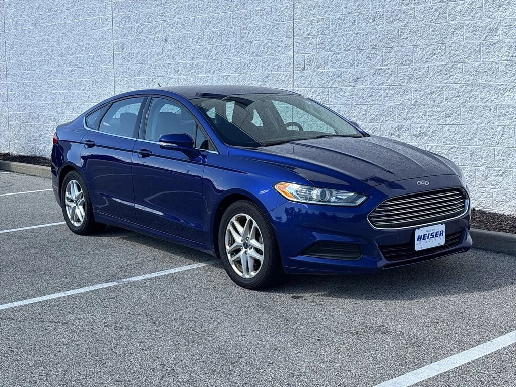 Used 2014 Blue Ford SE image 14