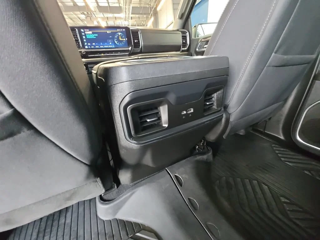 Used 2024 Summit White Chevrolet RST image 28