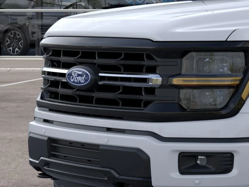 New 2026 Oxford White Ford XLT image 17