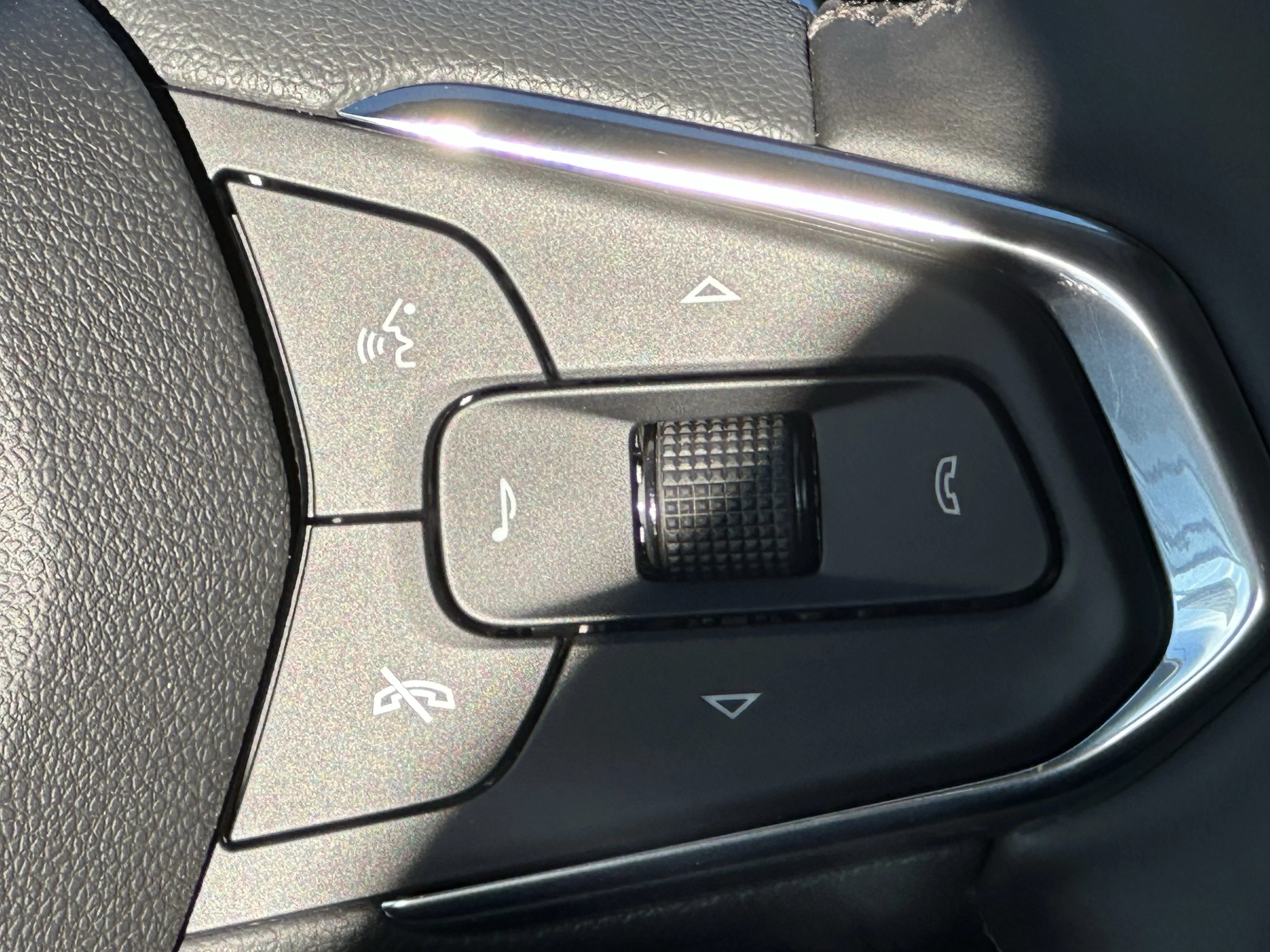 New 2026 Summit White Chevrolet LT image 13