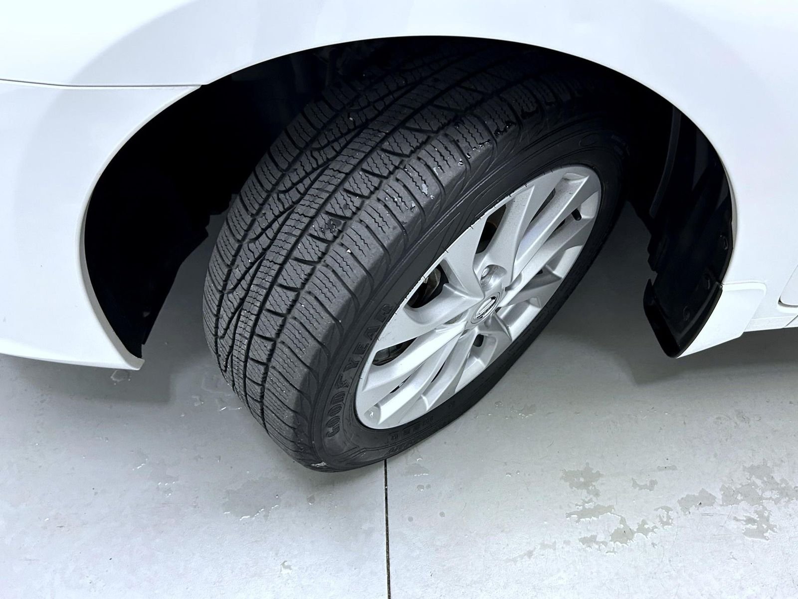 Used 2019 White Nissan SV image 23