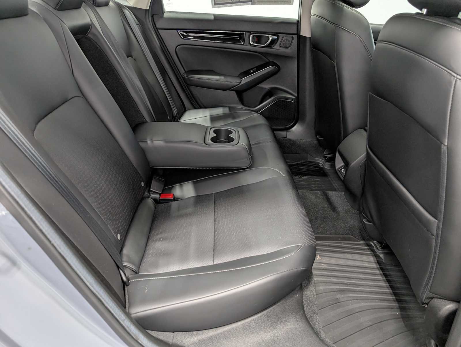 Used 2024 Sonic Gray Pearl Honda Touring image 39