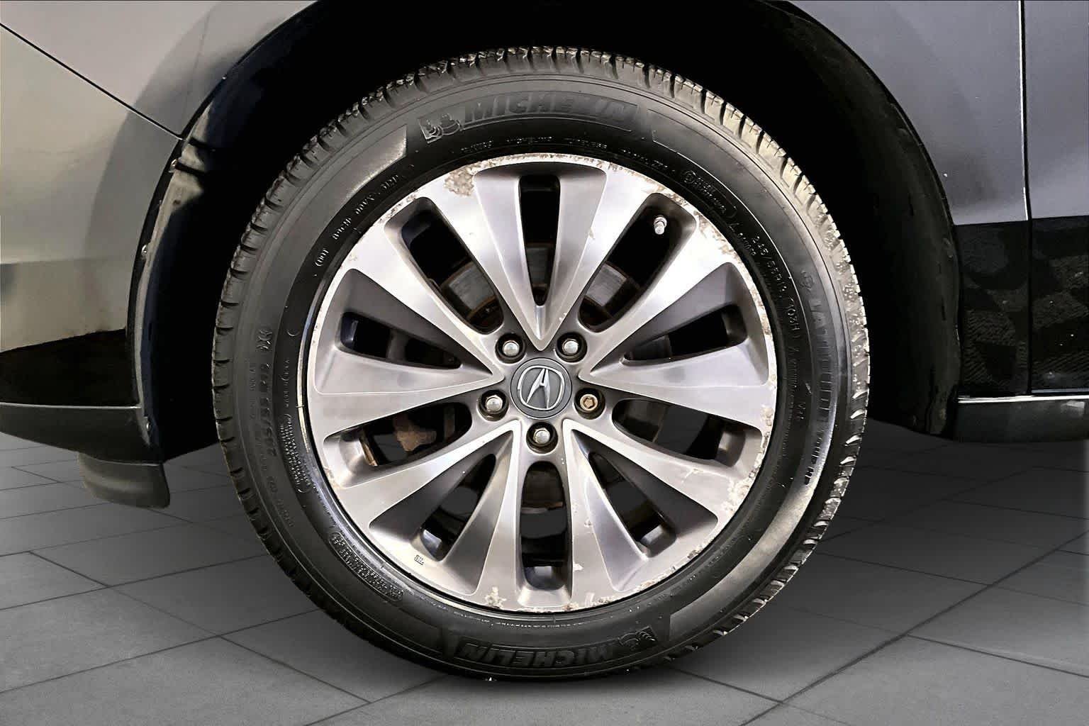 Used 2015 Crystal Black Pearl Acura Tech/Entertainment Pkg image 10