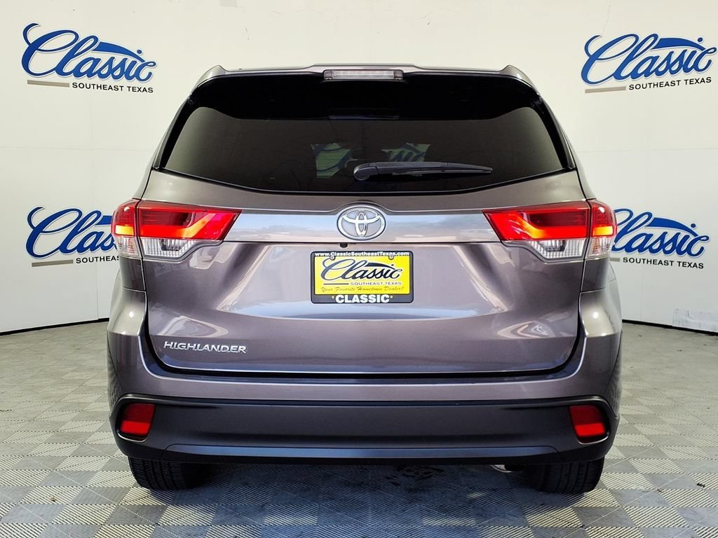 Used 2019 Predawn Gray Mi Toyota LE image 4