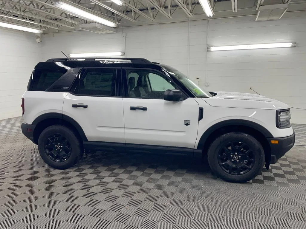 New 2025 White Ford Big Bend image 2