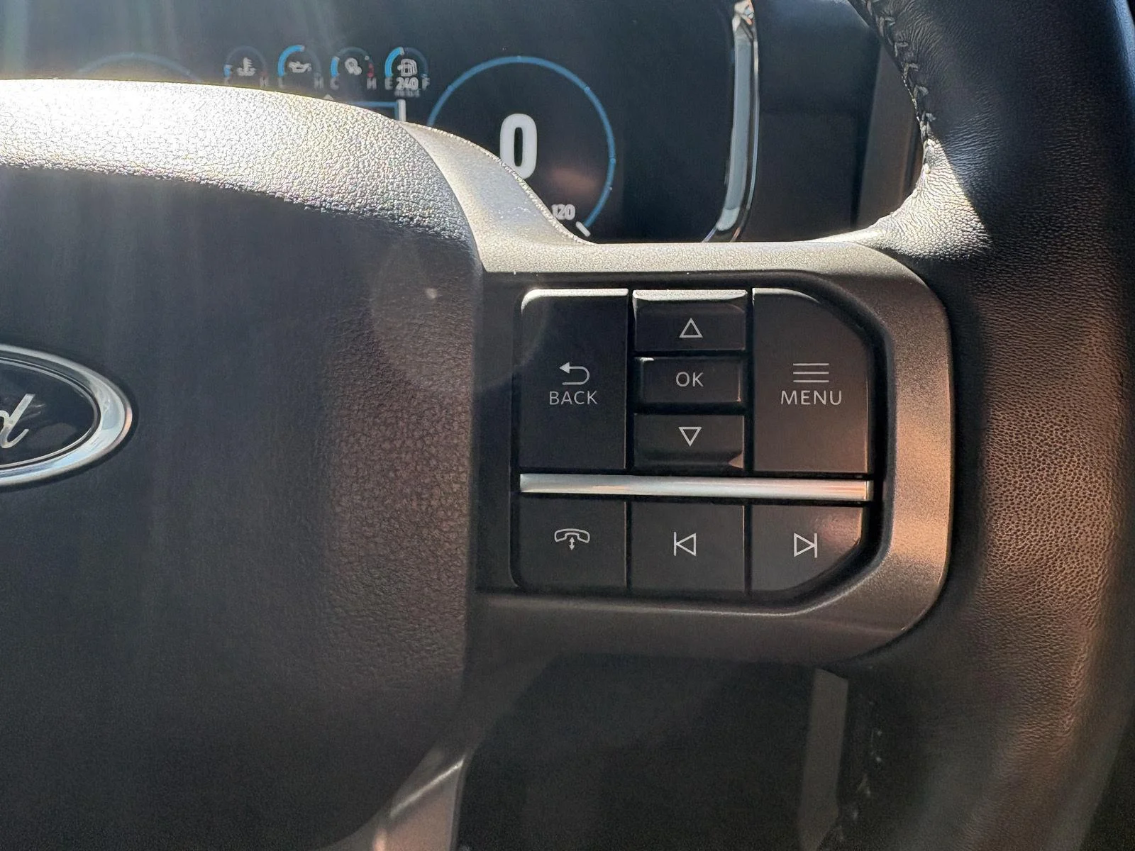 Used 2022 Agate Black Ford LARIAT image 12