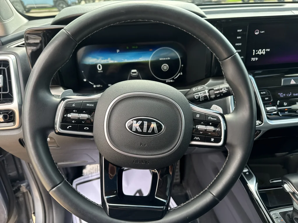 Used 2021 Everlasting Silver Kia SX Prestige image 21