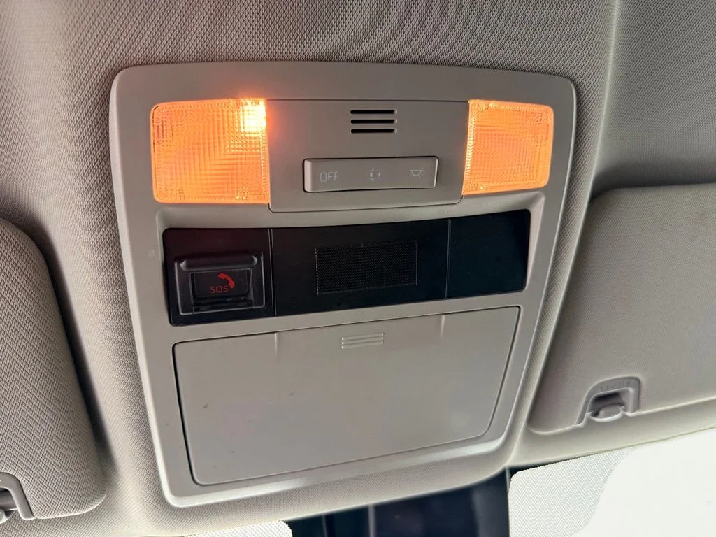 Used 2021 White Toyota SR5 image 26