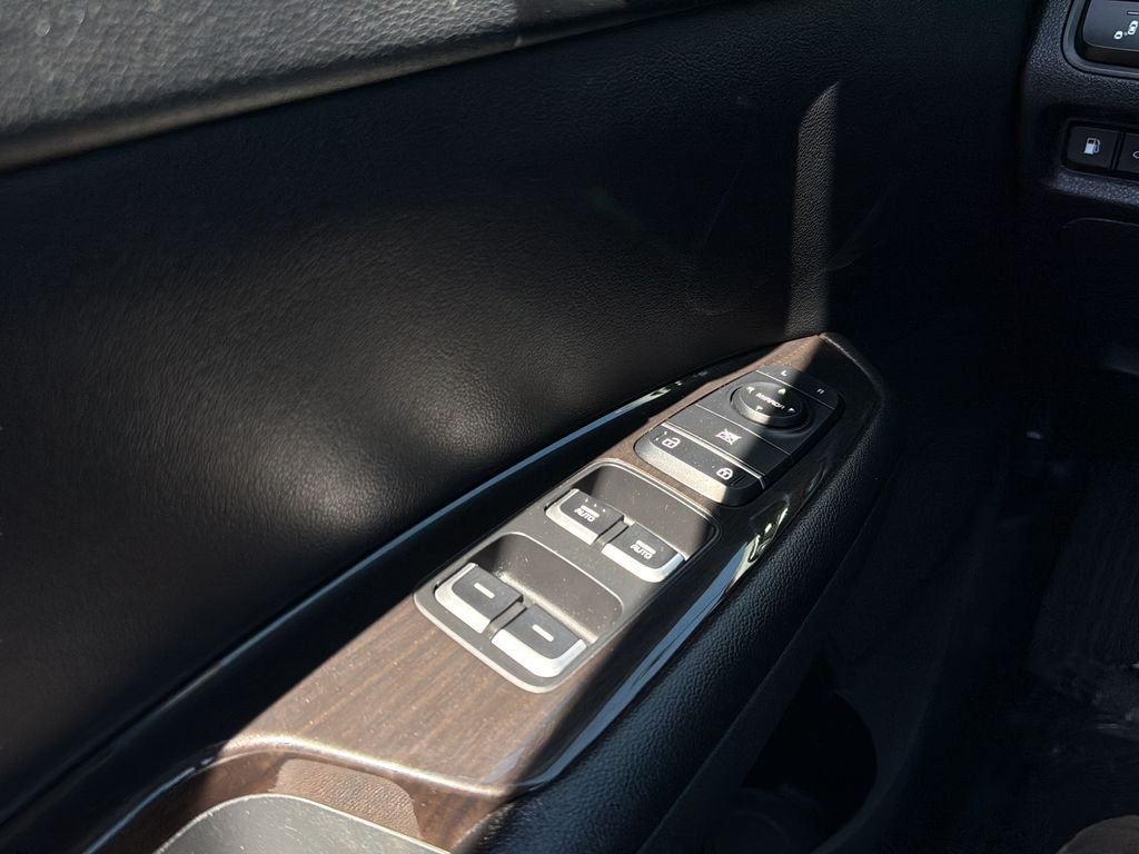 Used 2019 Gray Kia EX image 19