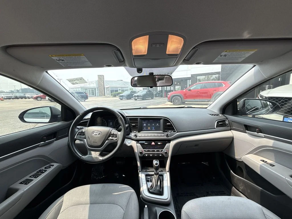 Used 2017 Gray Hyundai SE image 21