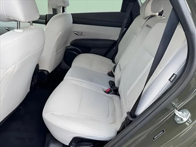 Used 2025 Green Hyundai SEL image 13