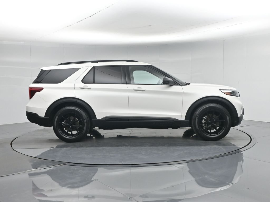 Used 2022 White Ford Timberline image 31