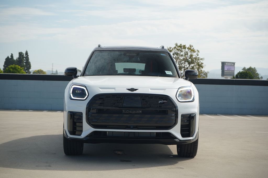 New 2027 White MINI Iconic image 5