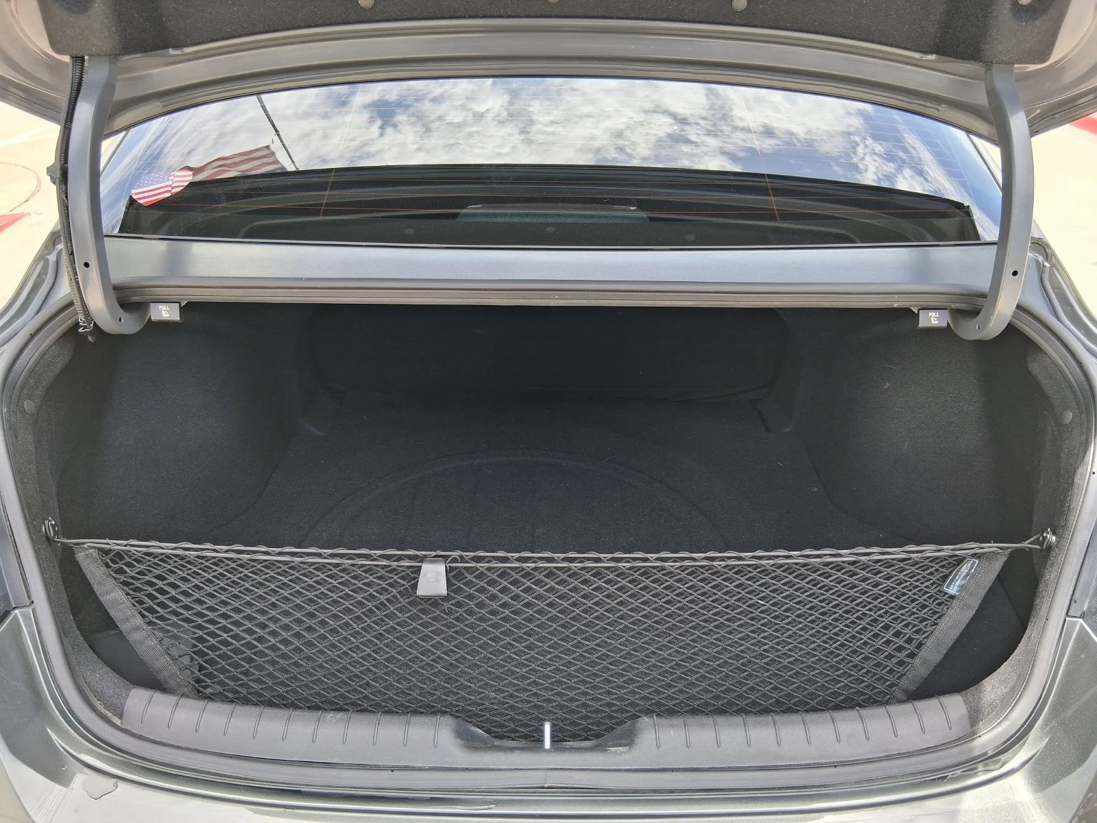 Used 2025 Gray Hyundai SEL Sport image 6