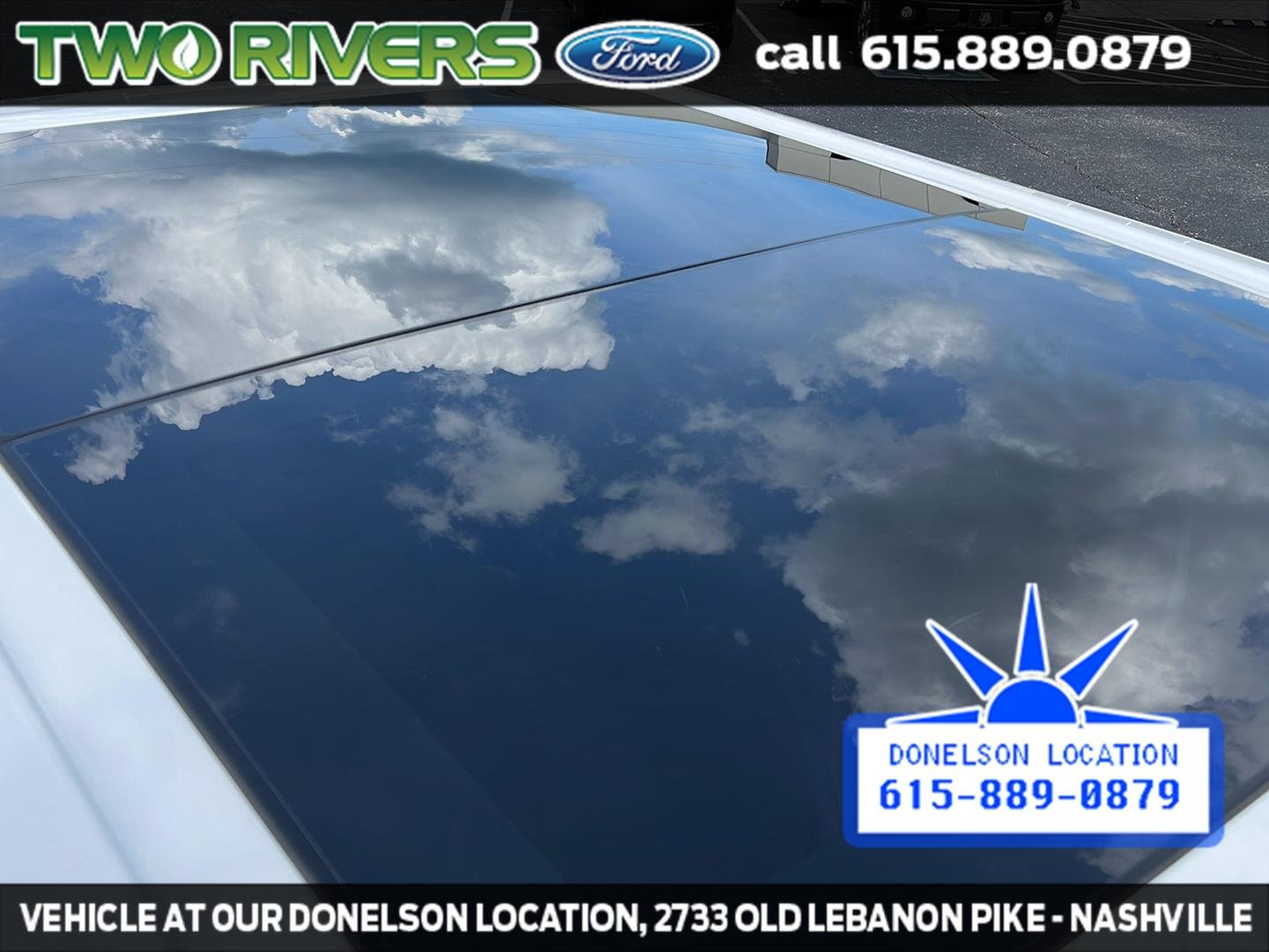 Used 2018 White Platinum Tri-Coat Metallic Ford Platinum image 17