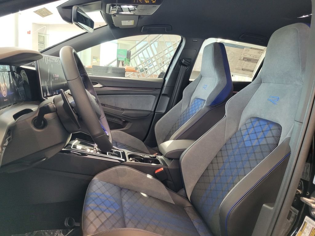 2025 Volkswagen Golf R R - Photo 11