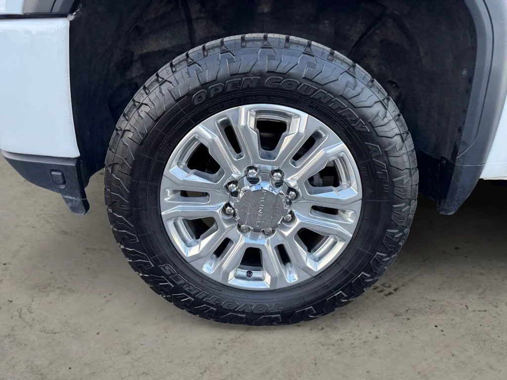 2023 GMC Sierra 3500HD Denali - Photo 9