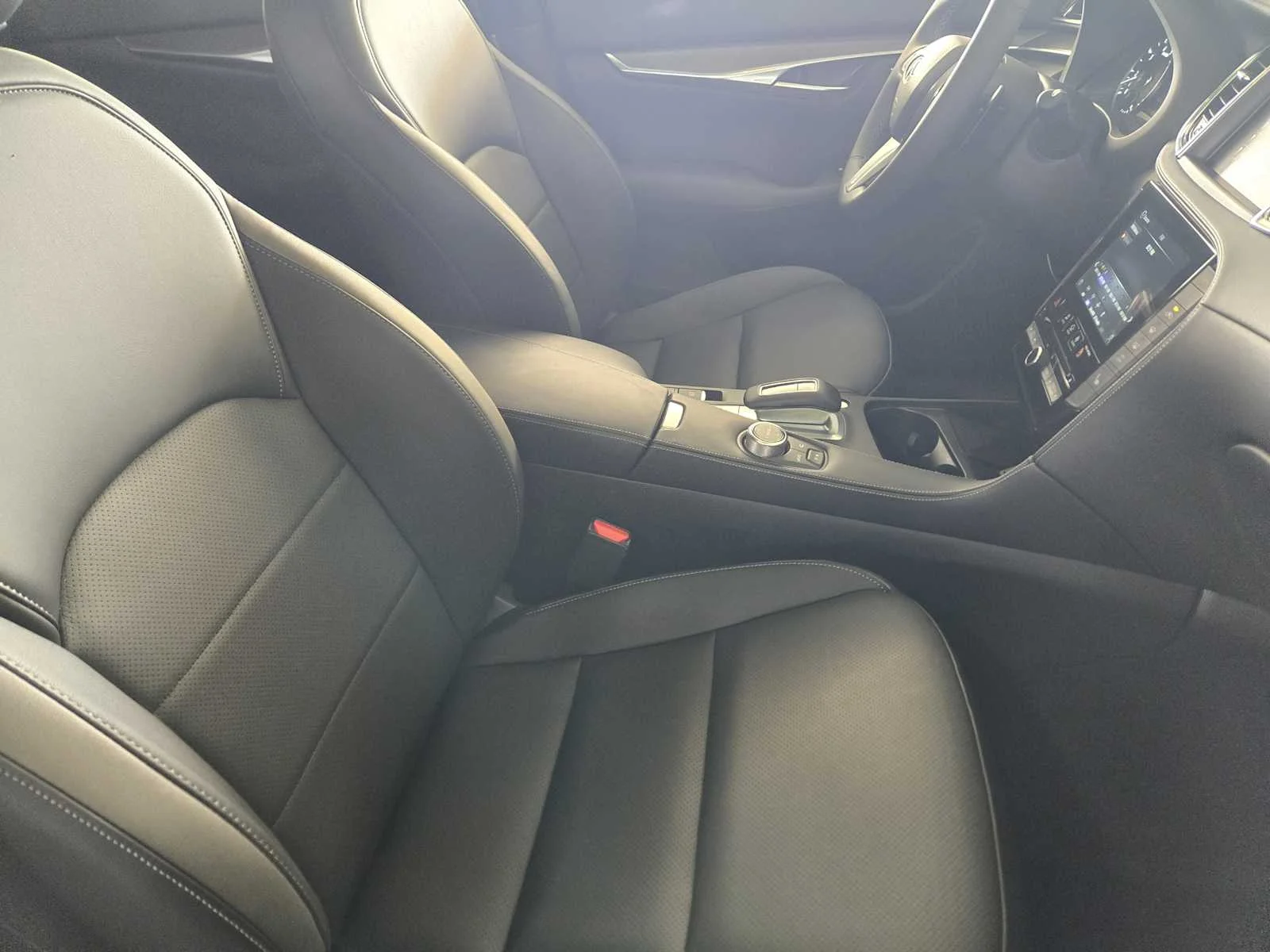 Certified Used 2023 Graphite Shadow INFINITI LUXE image 13
