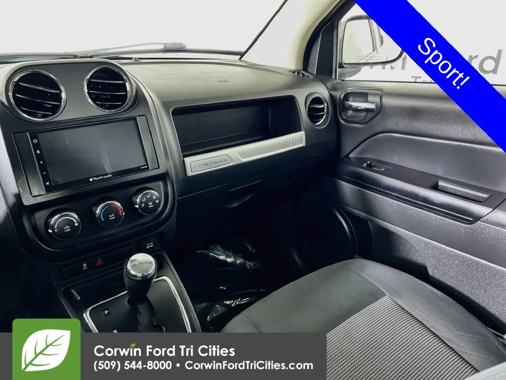 Used 2016 Green Jeep Sport image 23