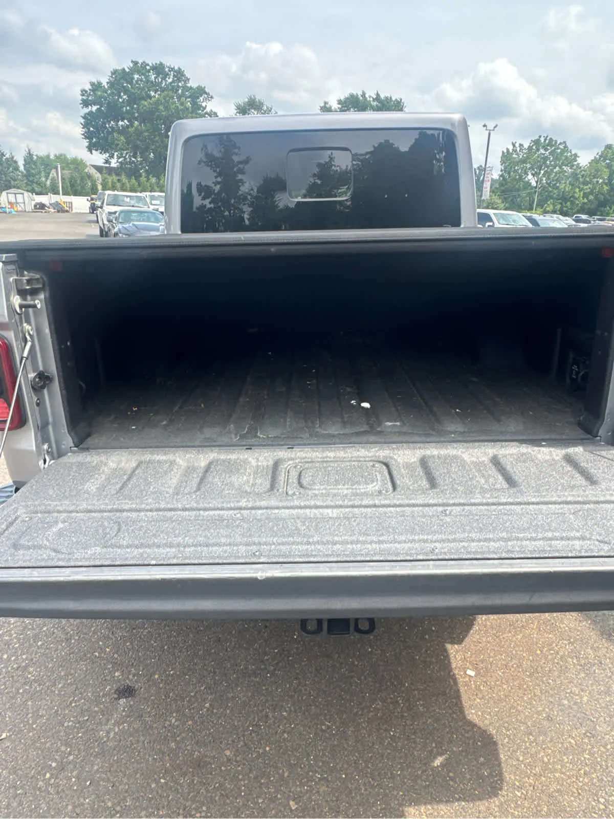 Used 2020 Billet Silver Clearcoat Metallic Jeep Rubicon image 33