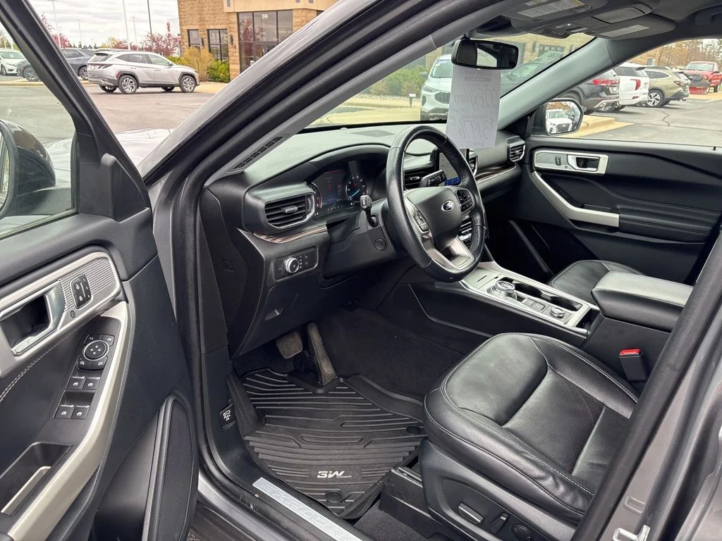 Used 2022 Carbonized Gray Metallic Ford Limited image 10
