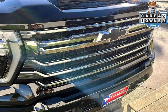 Used 2024 Black Chevrolet High Country image 29