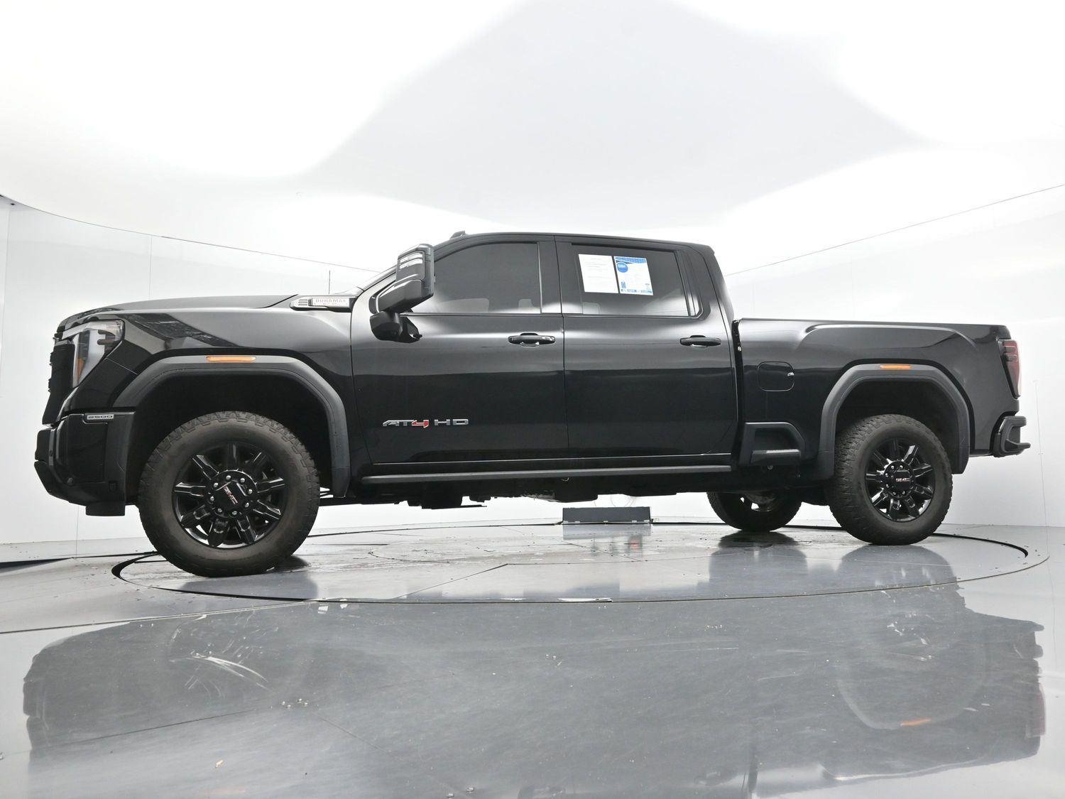 Used 2025 Onyx Black GMC AT4 image 50