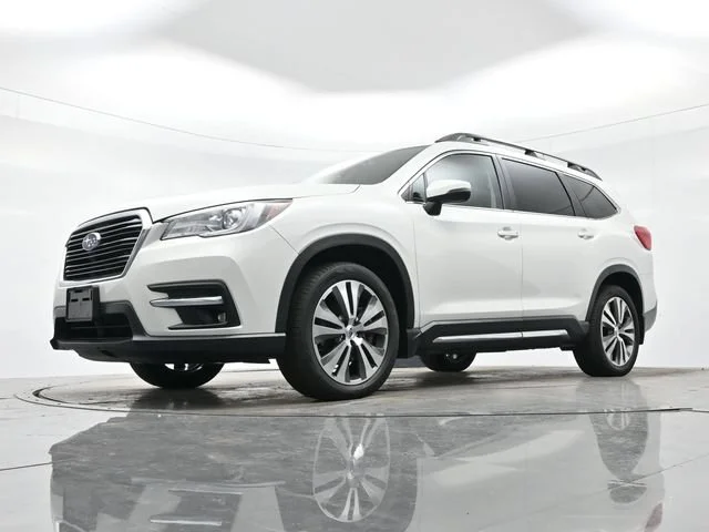 Used 2019 Crystal White Pea Subaru Limited image 28