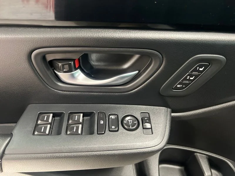 Used 2024  Honda EX-L image 21