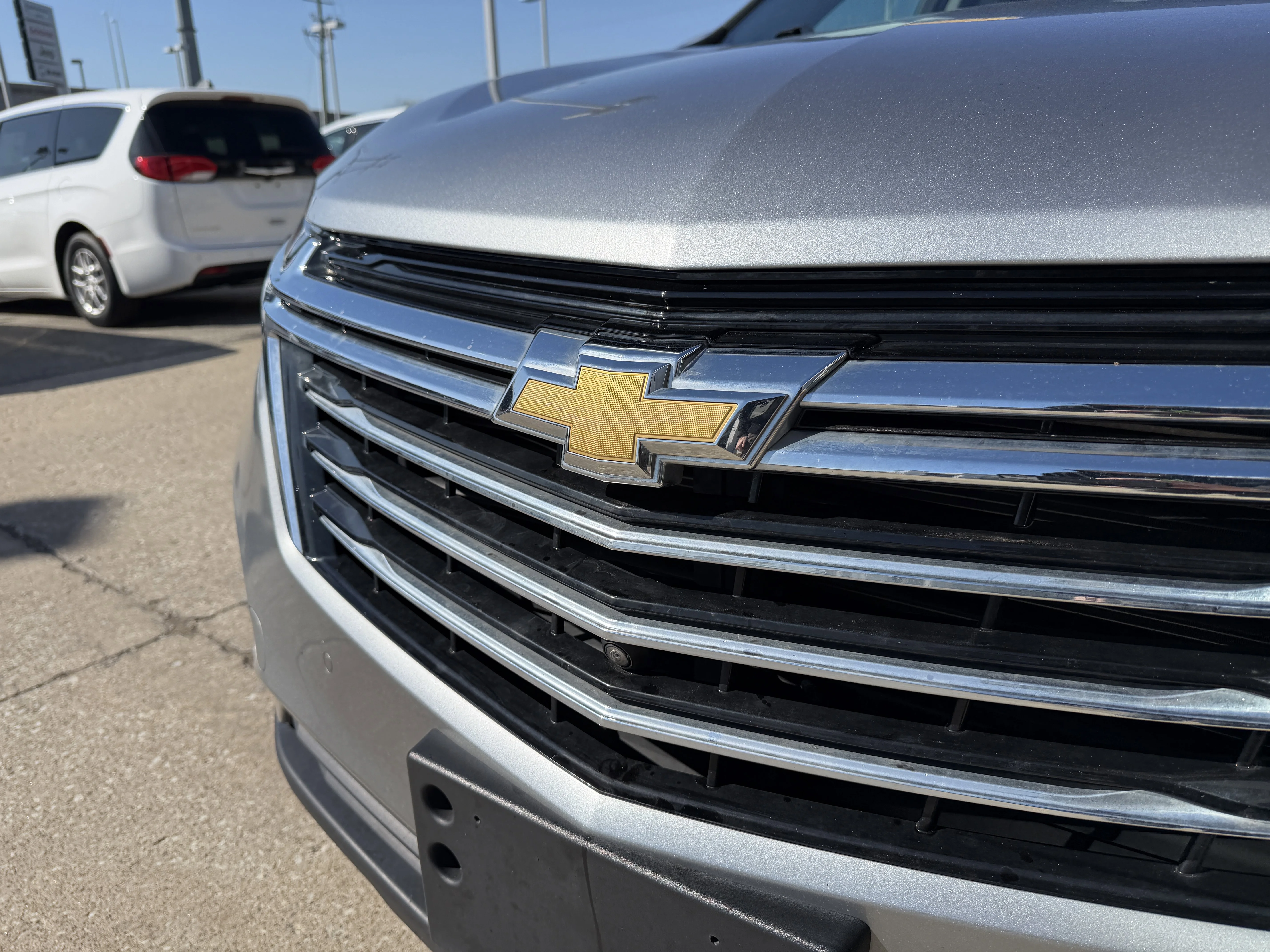 Used 2023 Sterling Gray Metallic Chevrolet Premier image 21