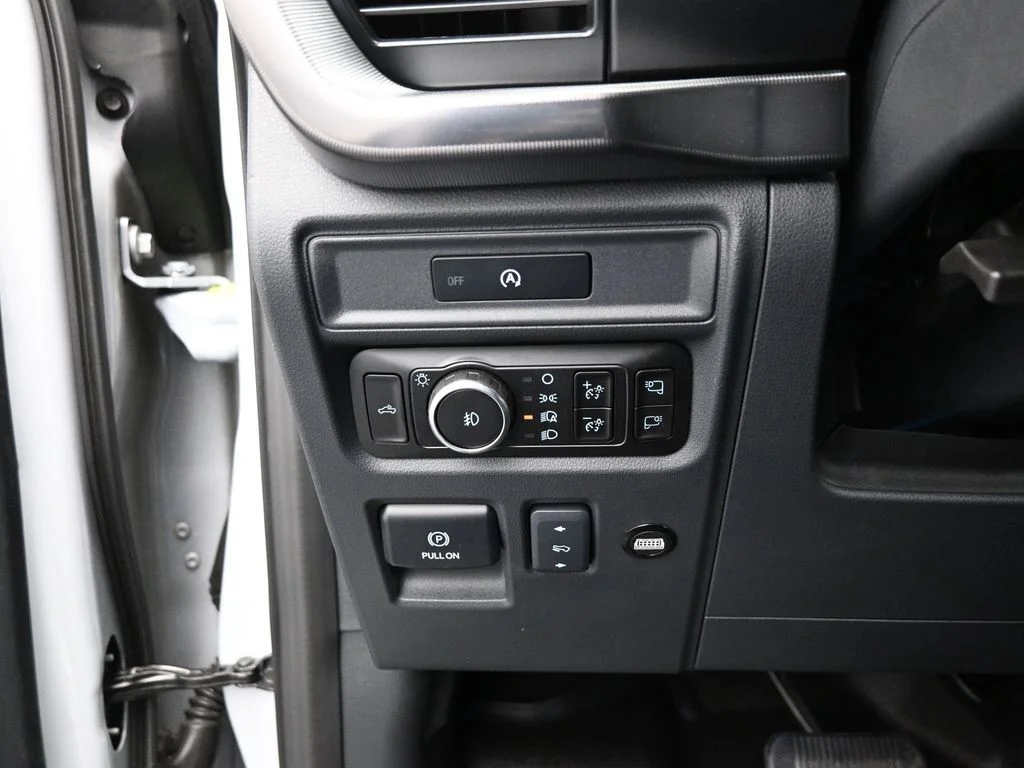 2025 Ford F-150 Lariat - Photo 13