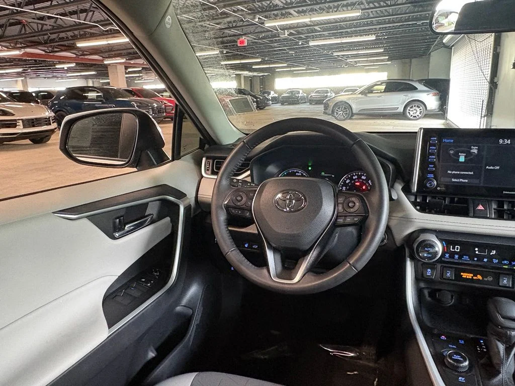 Used 2021 Silver Sky Metallic Toyota XLE image 17