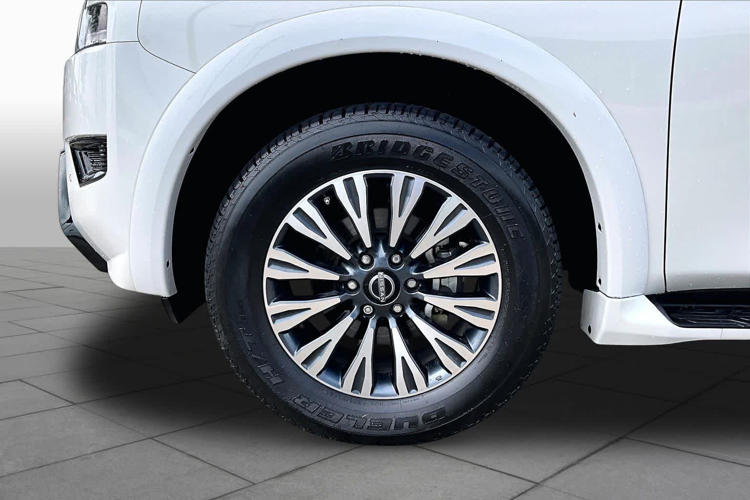 Certified Used 2023 Aspen White Tricoat Nissan SL image 10