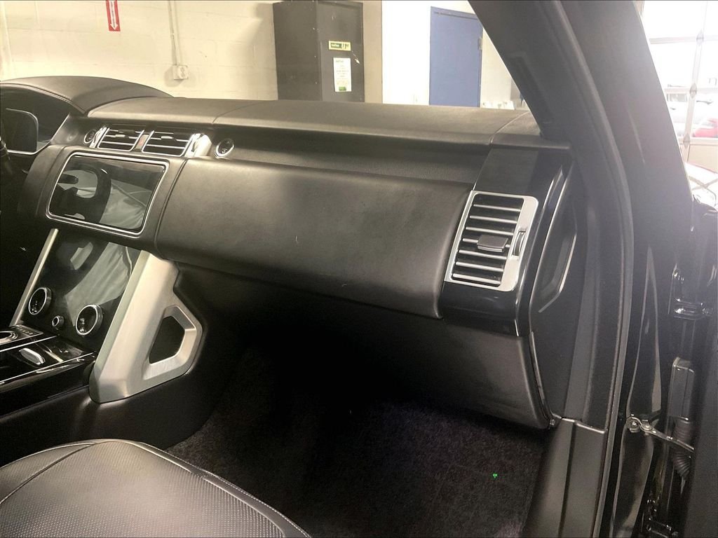 Used 2021 Black Land Rover Westminster image 13