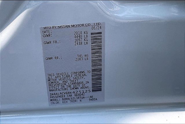 Used 2024 Gray Nissan 2.0 SR image 31
