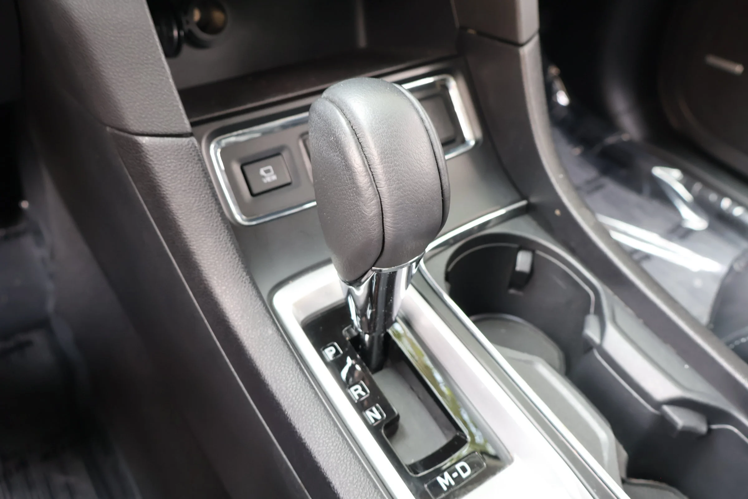 Used 2024 Crystal White Pearl Subaru Limited image 29