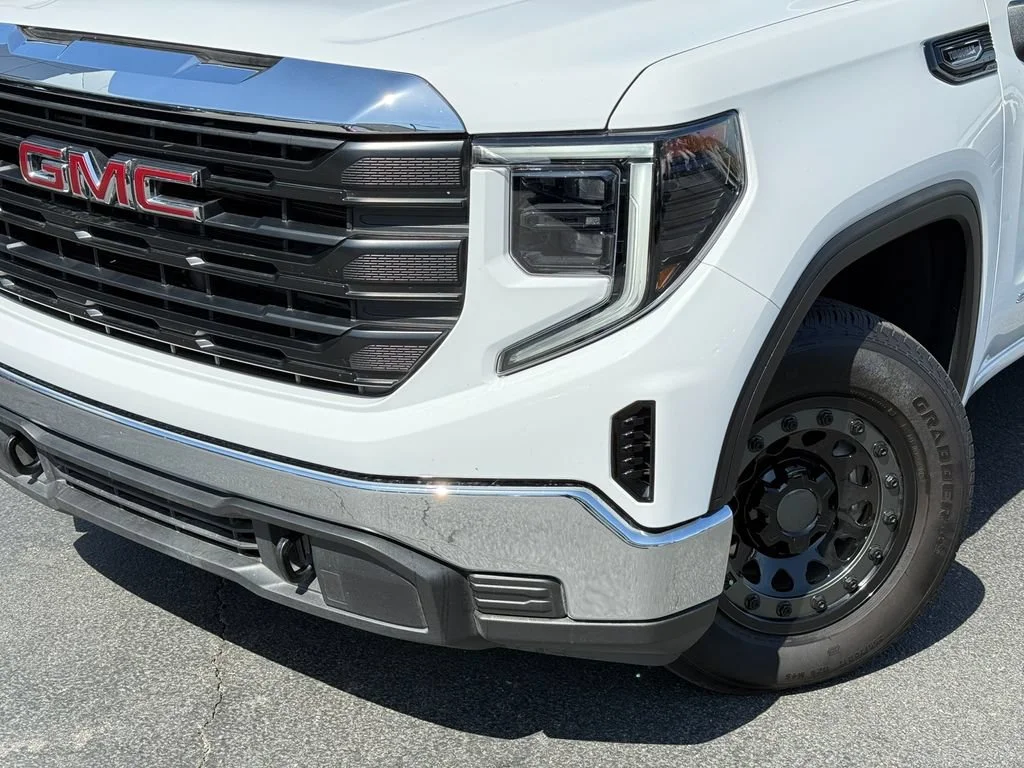 Used 2026 Summit White GMC Pro image 3