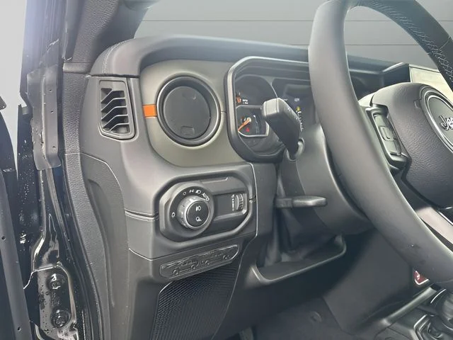 New 2026 Black Clear-Coat Exterior Paint Jeep Mojave image 11