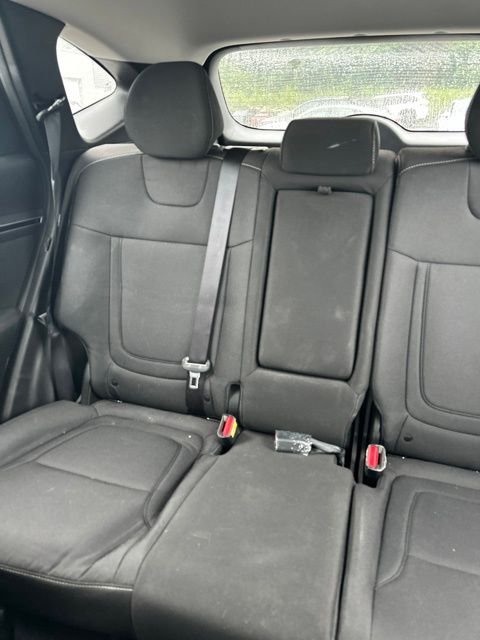Used 2024 Silver Hyundai SE image 8