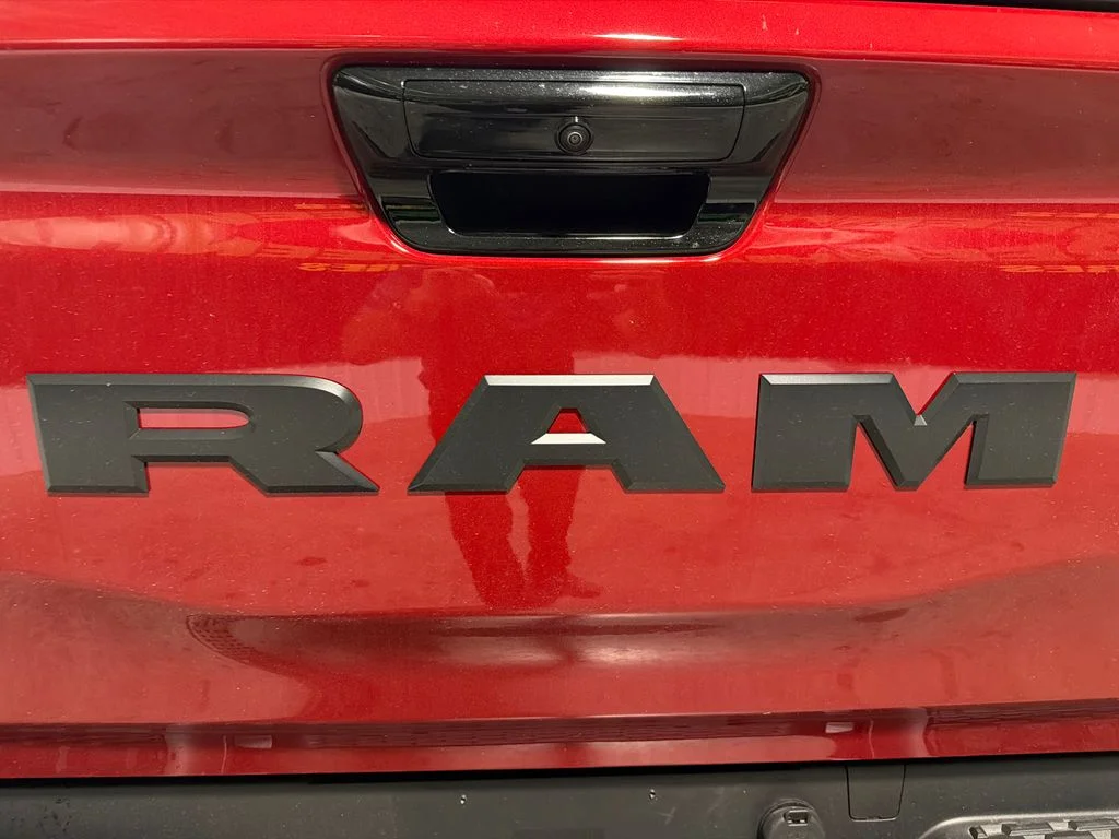 New 2026 Molten Red Pearl-Coat Exterior Paint RAM Big Horn image 8