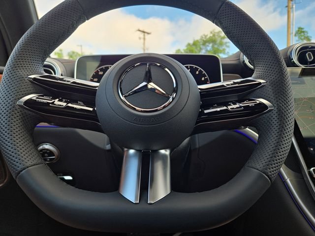 New 2026 Polar White Mercedes-Benz GLC300 image 16