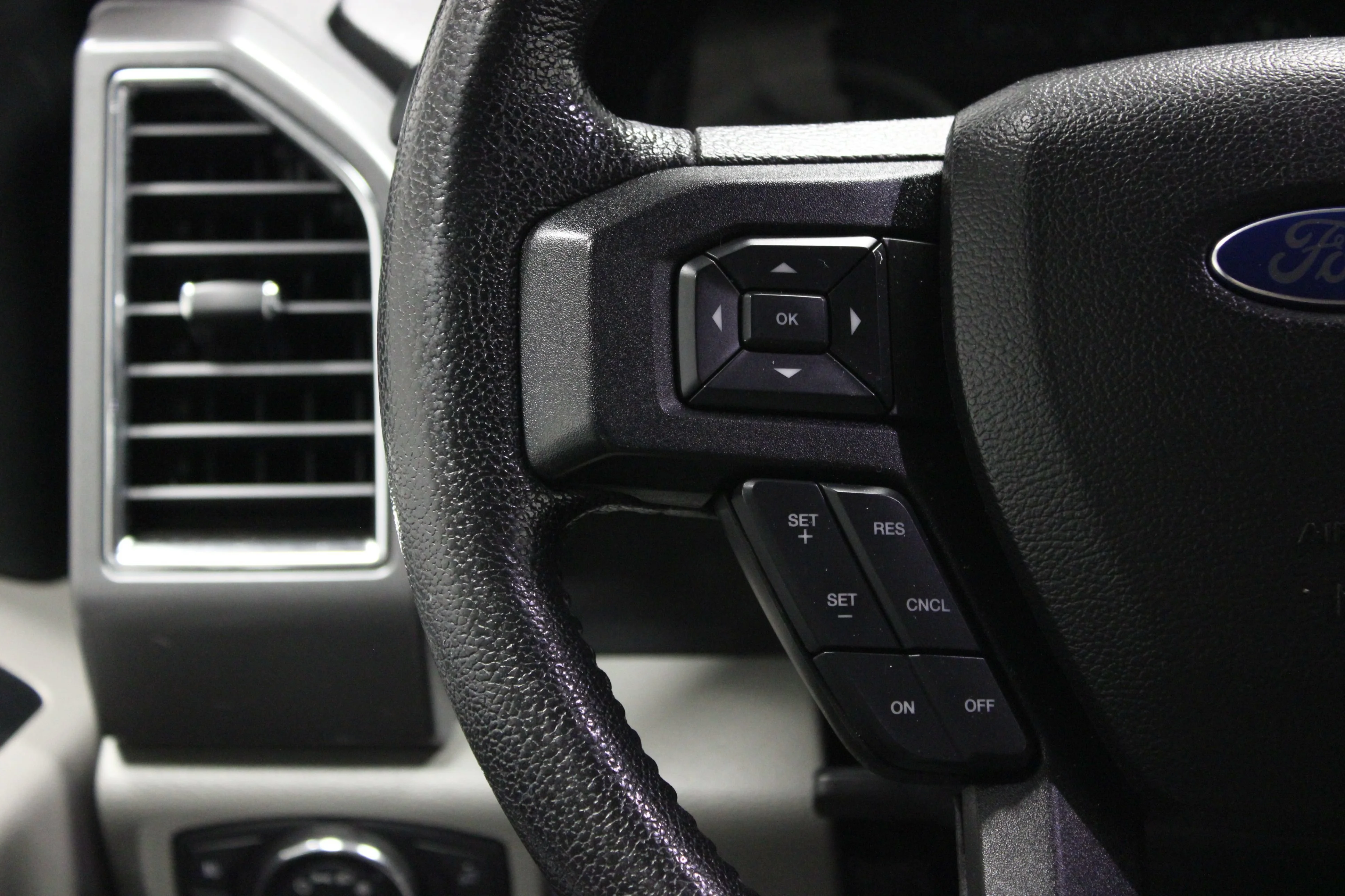 Used 2016  Ford XLT image 22