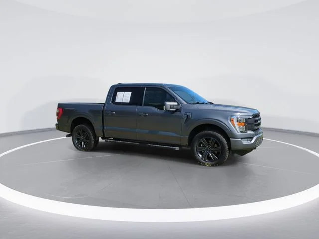 Used 2023 Gray Ford Lariat image 9