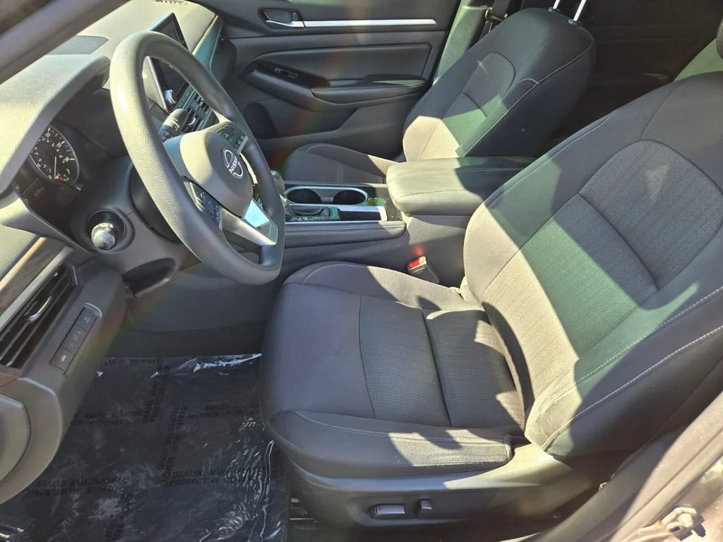 Used 2023 Gun Metallic Nissan 2.5 SV image 10
