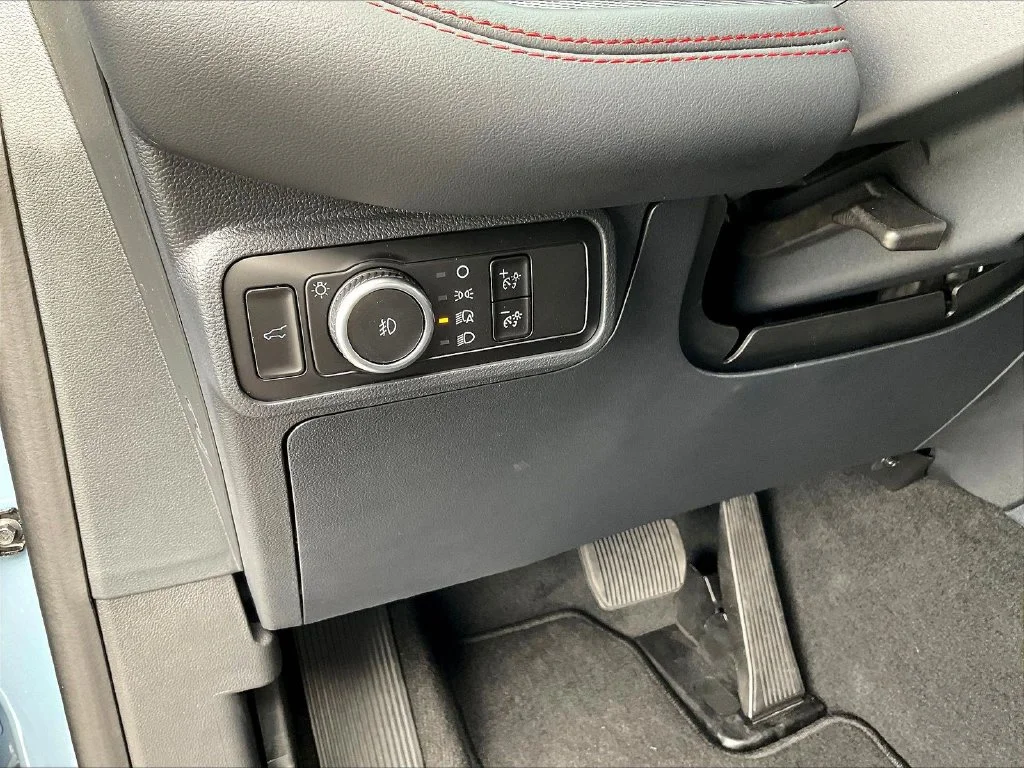 New 2027 Vapor Blue Metallic Ford ST-Line image 31