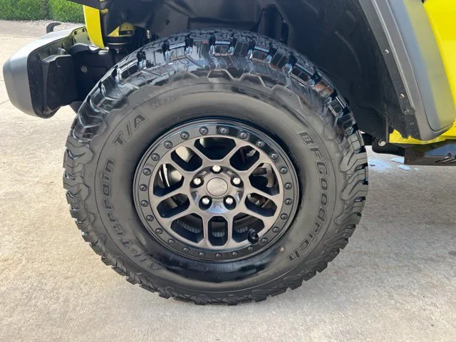 Used 2022  Jeep Unlimited High Tide image 9