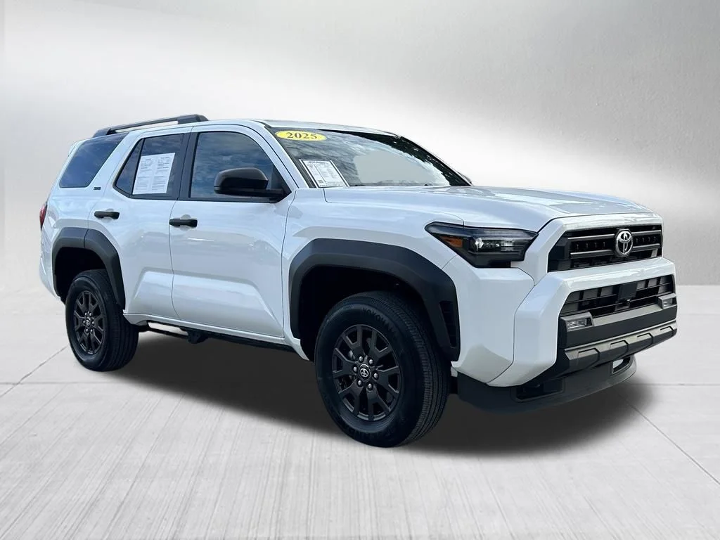Used 2025 White Toyota SR5 image 3