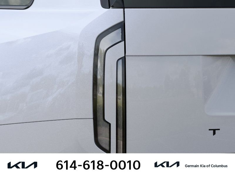 New 2027 White Kia X-Line SX image 14